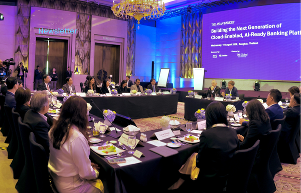 From Legacy Pressure to Practical Modernization: Key Takeaways from the AWS-Sunline Executive Roundtable